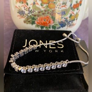 Jones New York women bracelet